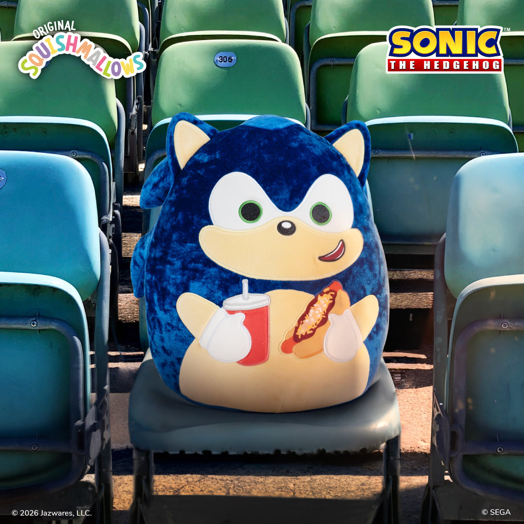 Squishmallows 12-Inch Sonic the Hedgehog Plush Holding a Chili Dog 2